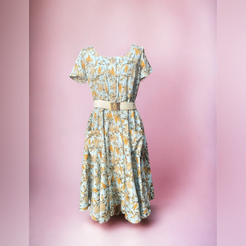 Cottage inspired spring dress with great pockets!  elastic waist.  100% cotton